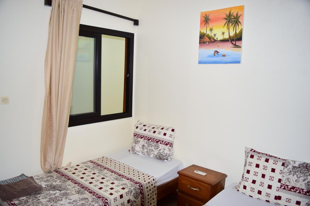 Kakatar Family , Yoff Appart hôtel Dakar